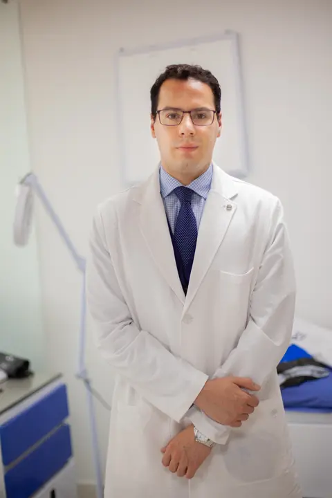 Dr Rodrigo Fernando Riera - Oncologo 480x720
